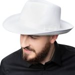 biały kapelusz męski